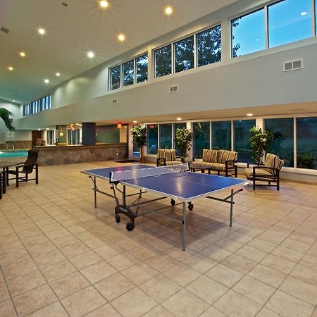 Holiday Inn Express Hotel & Suites Bedford By Ihg Exteriér fotografie