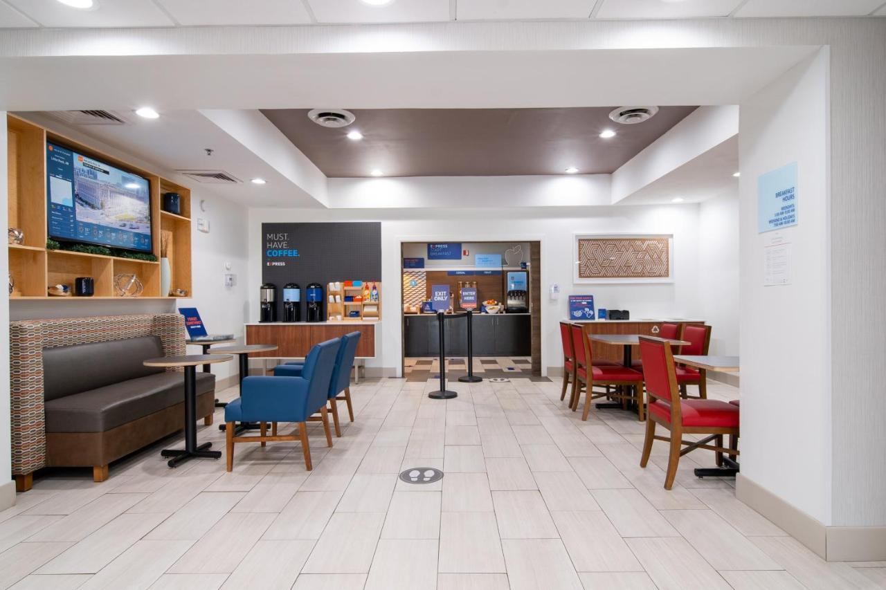 Holiday Inn Express Hotel & Suites Bedford By Ihg Exteriér fotografie