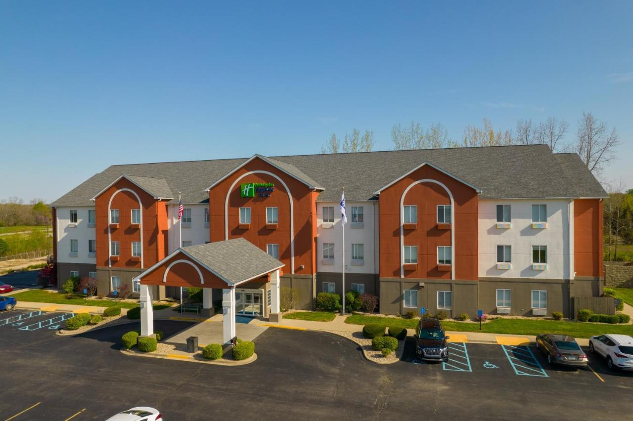 Holiday Inn Express Hotel & Suites Bedford By Ihg Exteriér fotografie