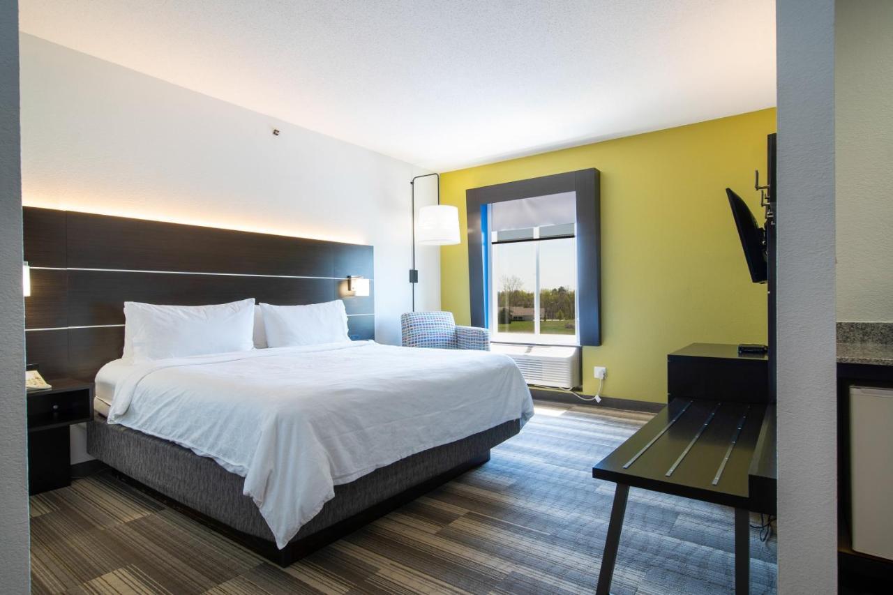 Holiday Inn Express Hotel & Suites Bedford By Ihg Exteriér fotografie